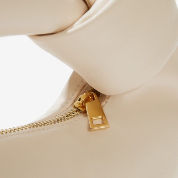 NWT Melie Bianco Alexandra Top Handle Bag in Cream - Picture 5 of 5